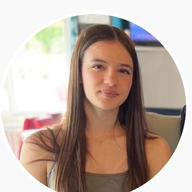 Babysitter in Les Sables-d'Olonne: Livia