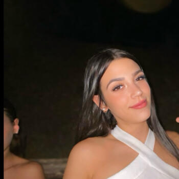 Canguro en Murcia: Alejandra samara