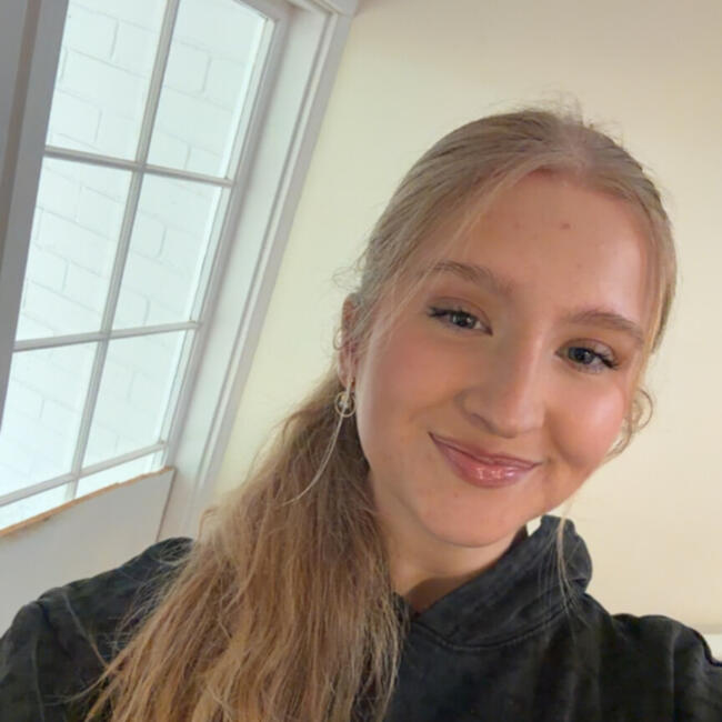 Babysitter in Sydney: Zoe