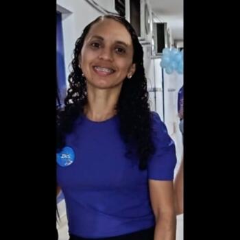 Babysitter Recife: Lucivania