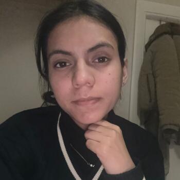 Babysitter Hayes: Bharti