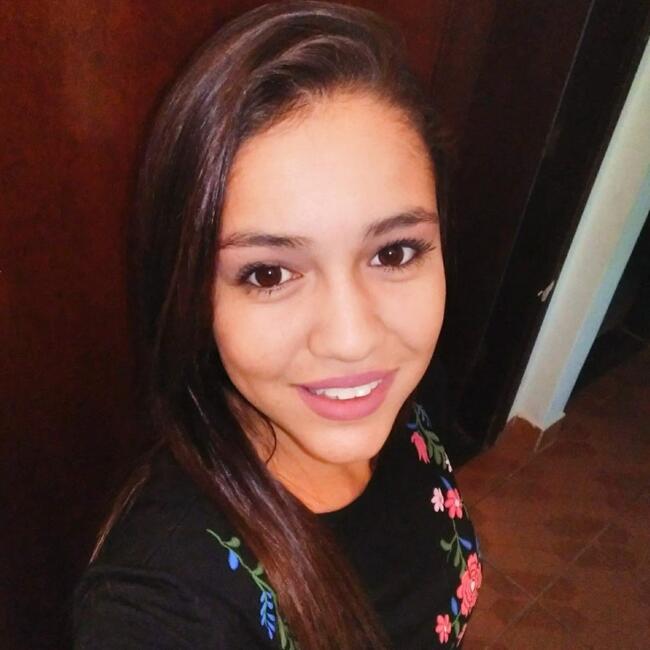 Babysitter in Poços de Caldas: Brenda