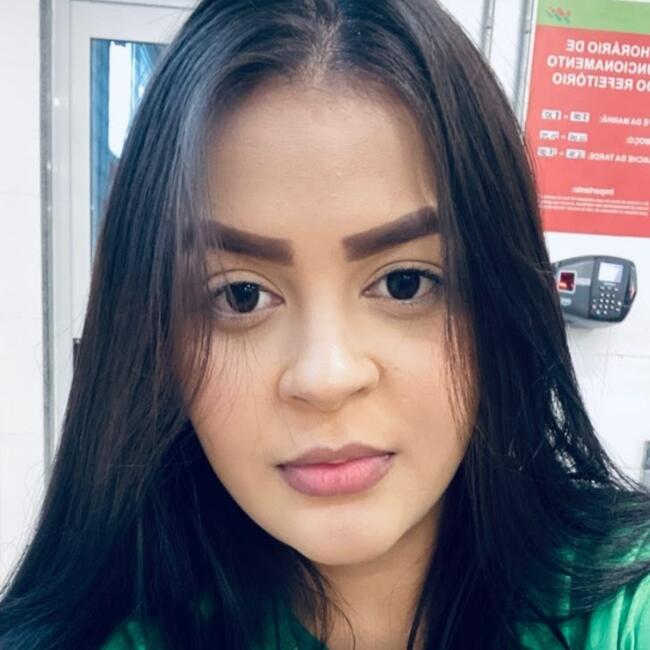 Babysitter in Montes Claros: Angela