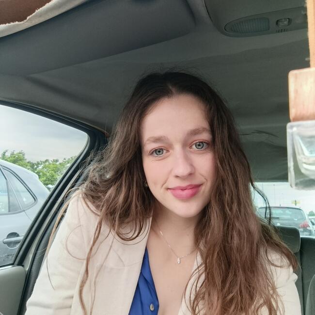 Babysitter in Candé: Amandine