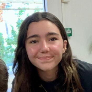 Babysitter in Charenton-le-Pont: Chloe