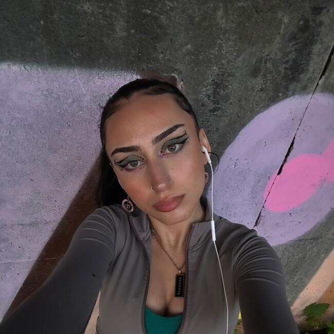 Babysitter in Burnaby: Sarena