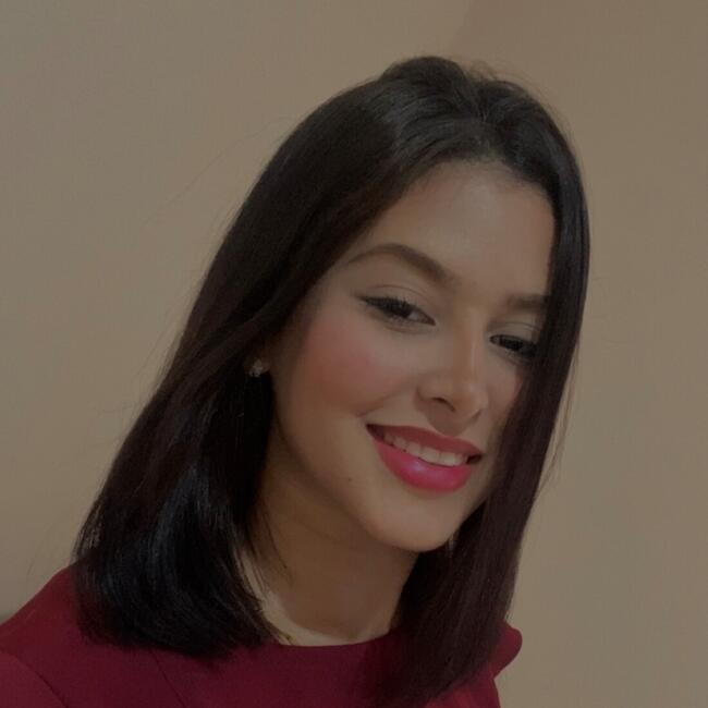 Babá em Fortaleza: Thais