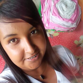 Babysitter in Boquim: Marah