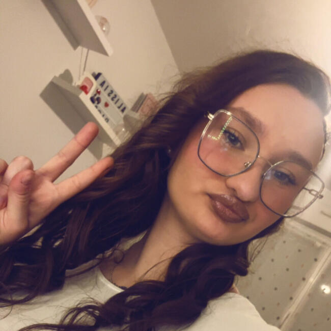 Babysitter in Limoges: Alissia