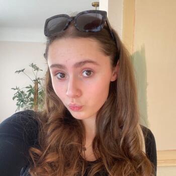 Babysitter in Cournon-d'Auvergne: Aliya