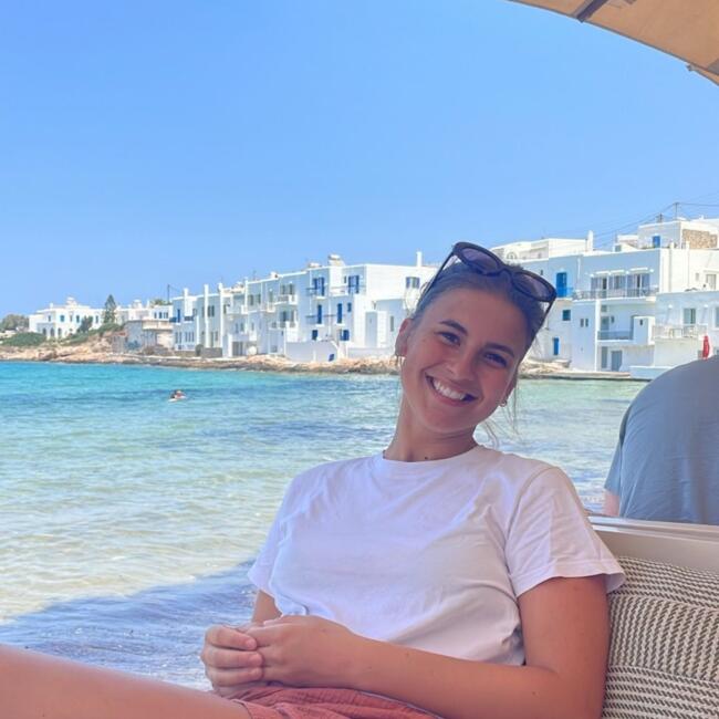 Babysitter in Granville: Marie