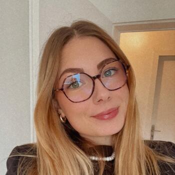 Babysitter in Thairé: Alexina