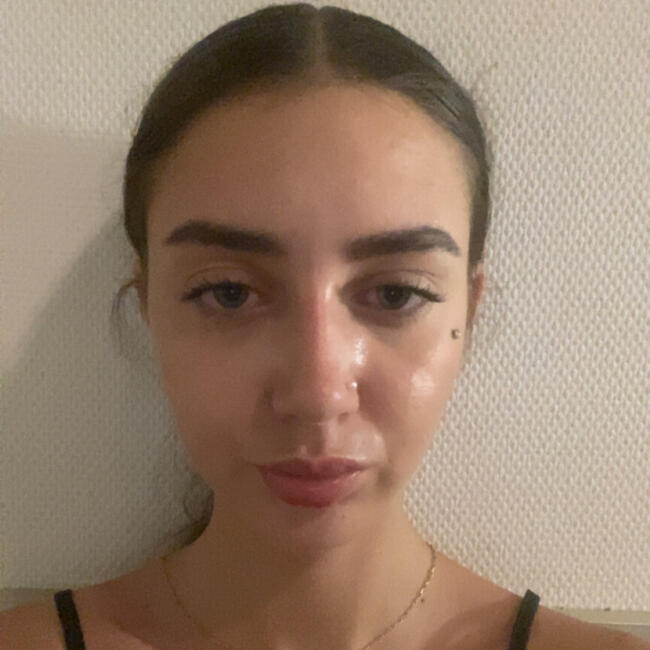 Babysitter in Cenon: Lena