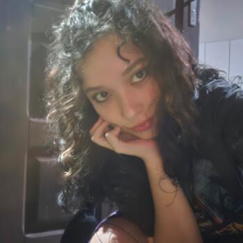 Babá em Sombrio: Nicoly