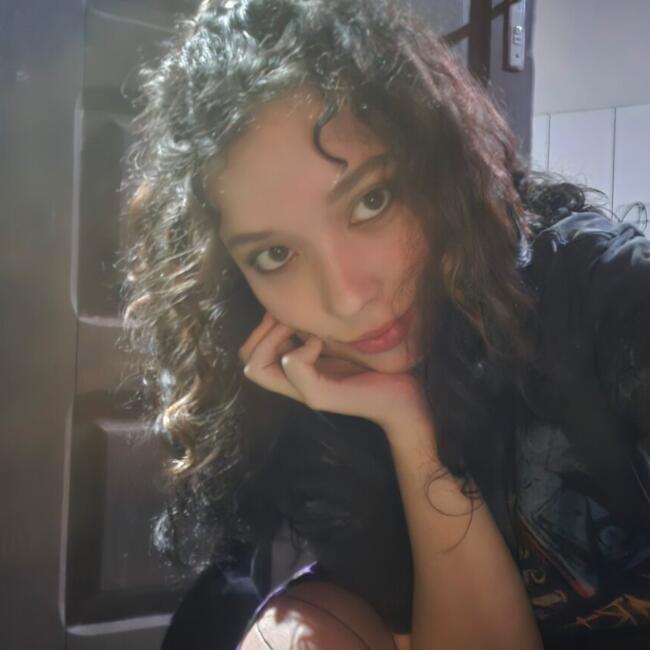 Babá em Sombrio: Nicoly