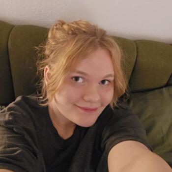 Babysitter in Auckland: Chloe