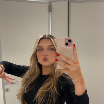 Babysitter in Vienna: Albina