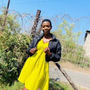 Babysitter KwaNgendezi: Nomfundo
