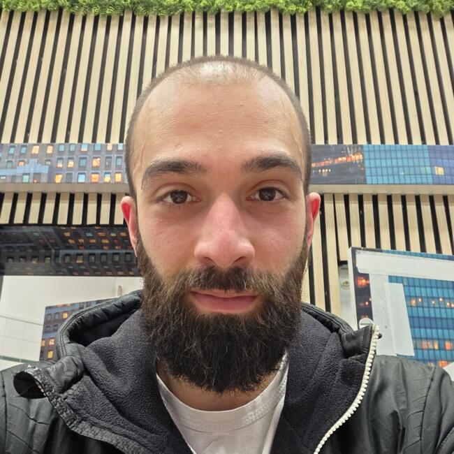 Babysitter in Wien: Fatih