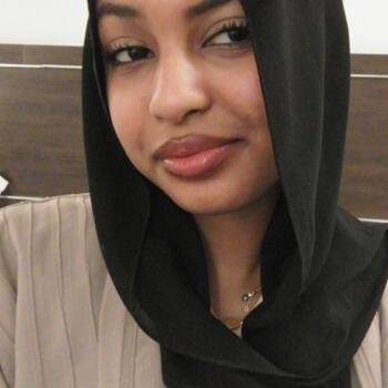 Babysitter in Giza: Leenلين