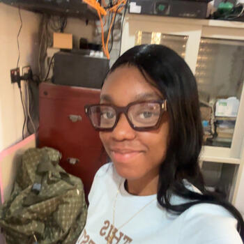 Babysitter in Leicester: Akosua