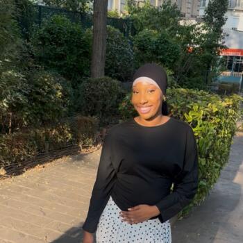 Babysitter in Paris: Maimouna