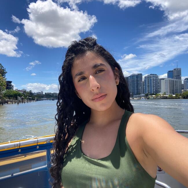 Babysitter in Brisbane: Manuela