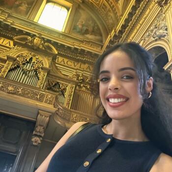 Babysitter a Napoli: Raja