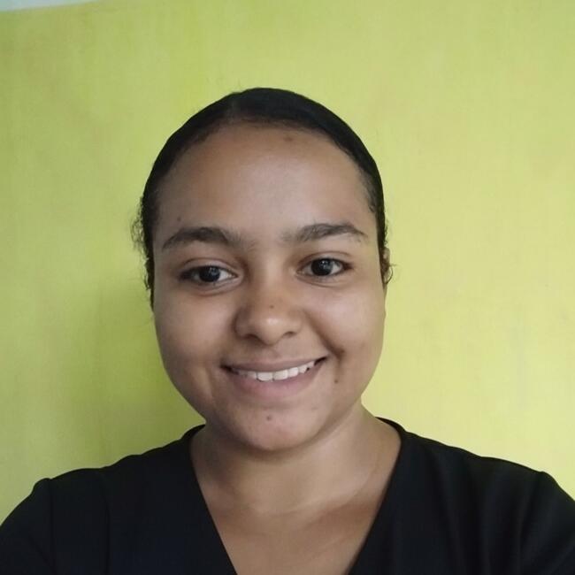 Niñera en Canto del Llano: Elizabeth