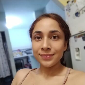 Babysitter in Guayaquil: Genesis