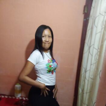 Babysitter in Colón: Lourdes