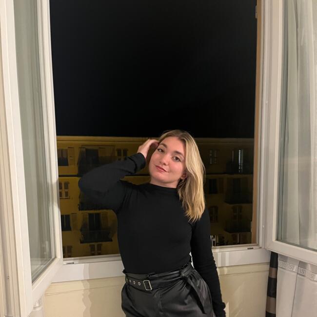 Babysitter in Marseille: Lisa