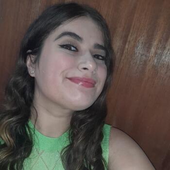 Babysitter in Paranaguá: Bianca