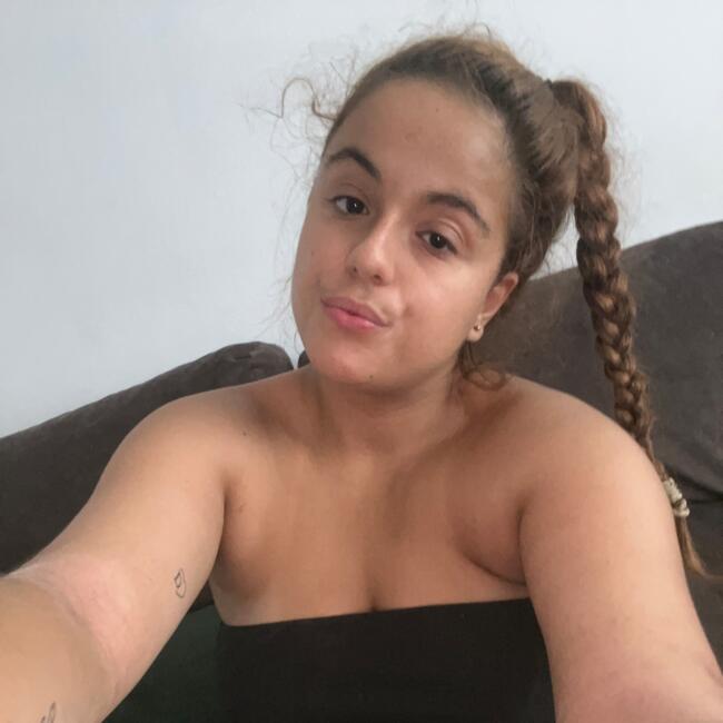 Babysitter in Girona: Ainhoa