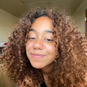 Babysitter Parkville: Aaliyah