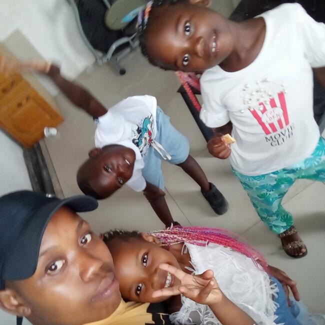 Nanny in Russell Springs: Lungile