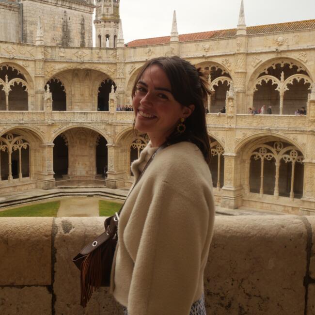 Babysitter in Sydney: Lola