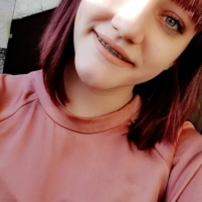 Babysitter in Amiens: Alison