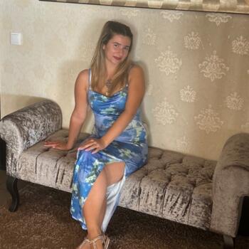 Babysitter in Athis-Mons: Emilie