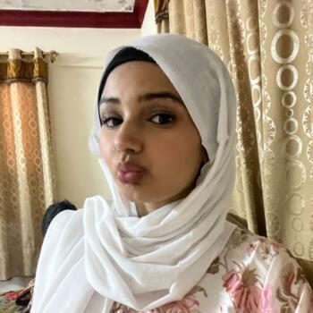 Babysitter in Garland: Alisha Fatima