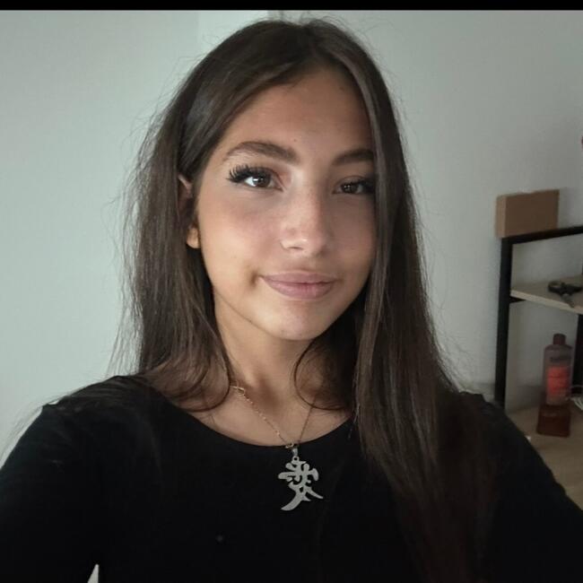 Babysitter in Reims: Oumaima