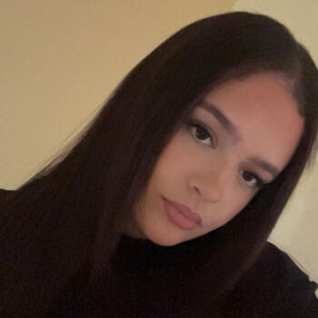 Babysitter in Douchy-les-Mines: Roza