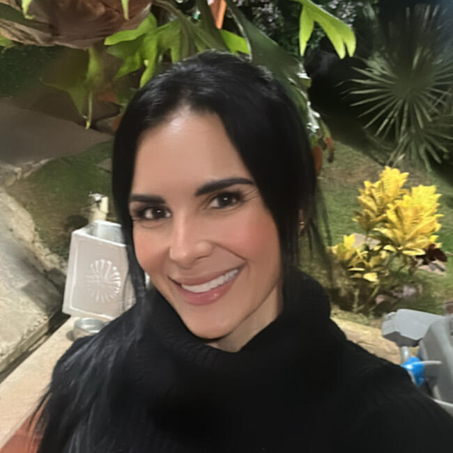 Δουλειά για babysitter στην περιοχή Cali: Angela Maria
