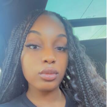 Nanny job in Riyadh: babysitting job Mïradey