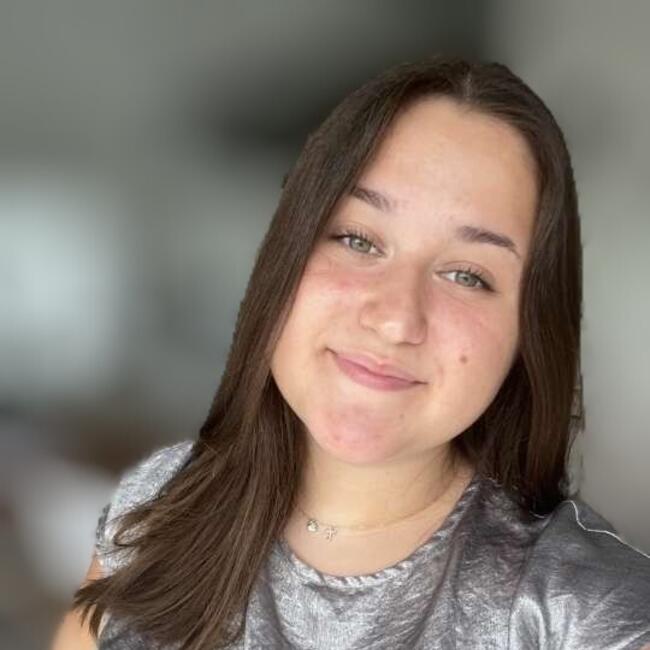 Babysitter in La Roche-sur-Yon: Emy