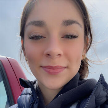 Babysitter in Cloverdale (Oregon): Lilly