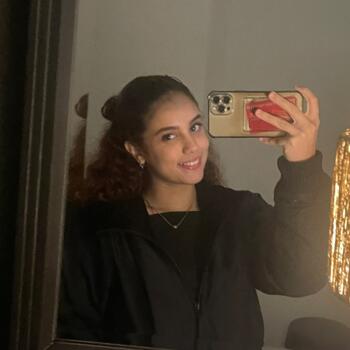 Babysitter Madrid: Camila