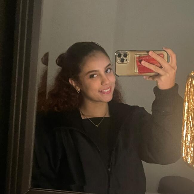 Babysitter in Madrid: Camila