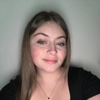 Babysitter in Busset: Shanice