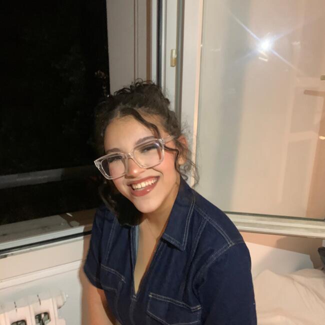 Babysitter in Montreuil: Inès